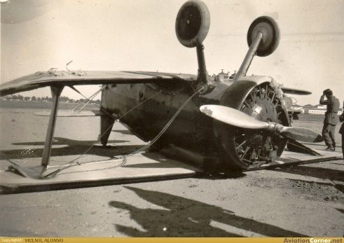 http://www.aviationcorner.net/public/photos/7/2/avc_00009472.jpg